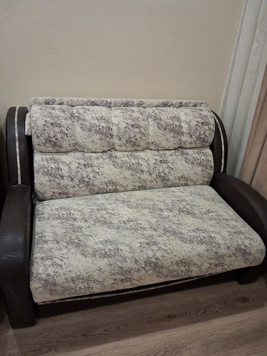 Продам диван и кресло
