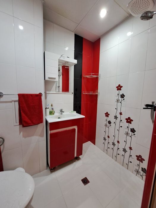 Дава се под наем Тристаен апартамент в Ямбол, Аврен - 64 кв.м за 204 € - Снимка #7