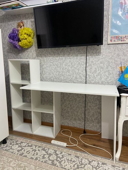 Продам  стол  для уроков.