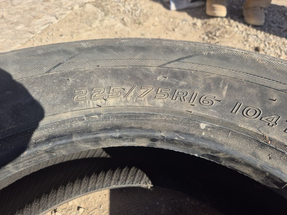 Шина бу 225/75 r16