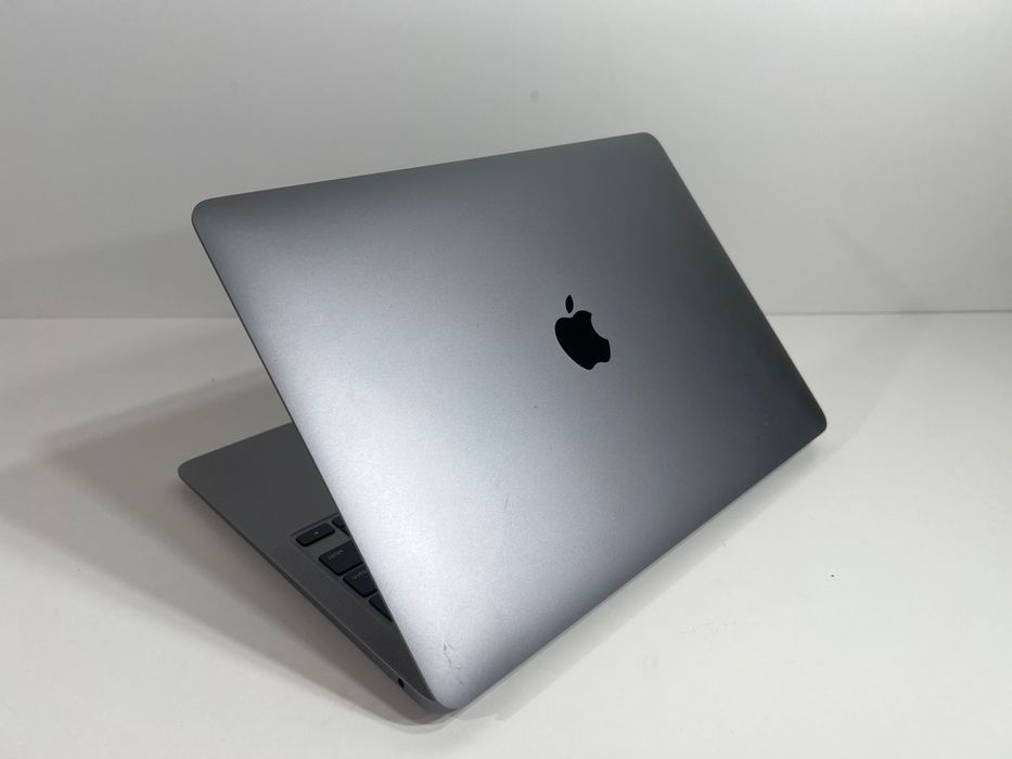 Macbook Air M1 8Gb 256Gb Space Gray RU