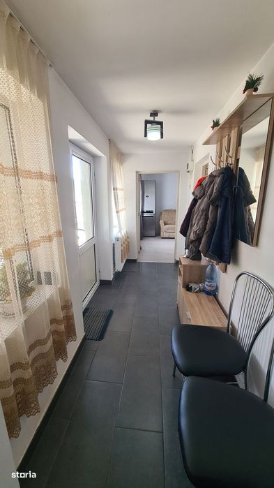 Casă de vânzare în comuna Albeștii de Argeș, județ Argeș.