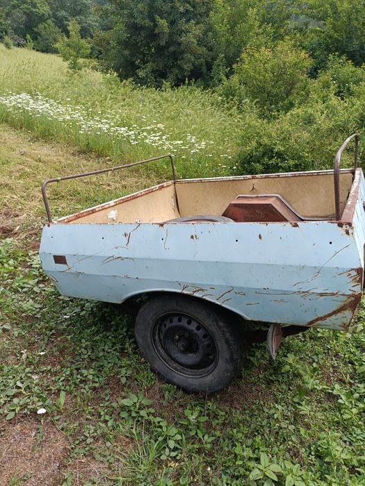 Продавам ремарке