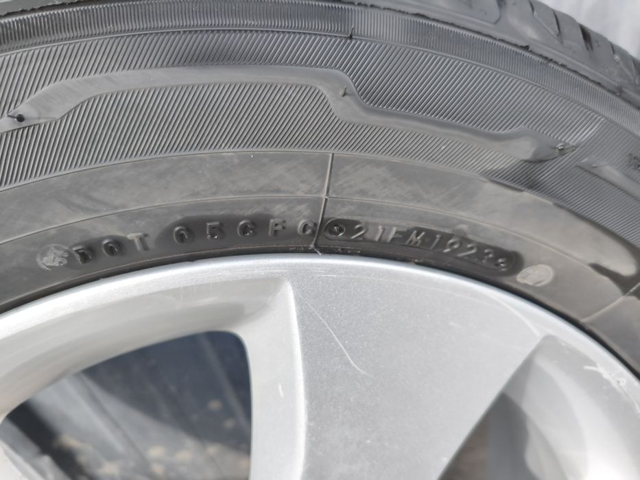 Продам диски с резиной на subaru outback 2012