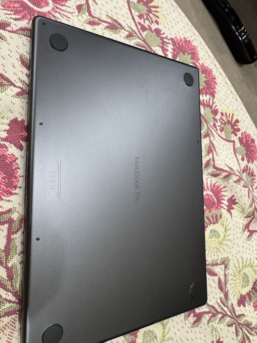 Продам macbook pro 16 m3