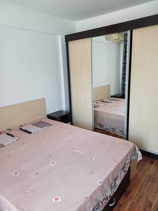 Vand apartament doua camere