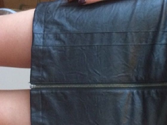 Продам коктейльное кожаное  платье