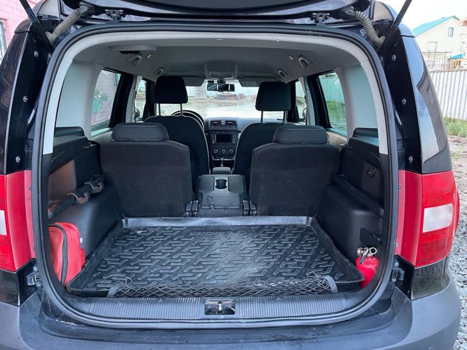 Машина skoda yeti 2013