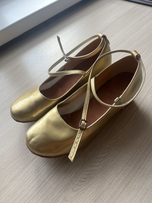 Продам танцевальные туфли
