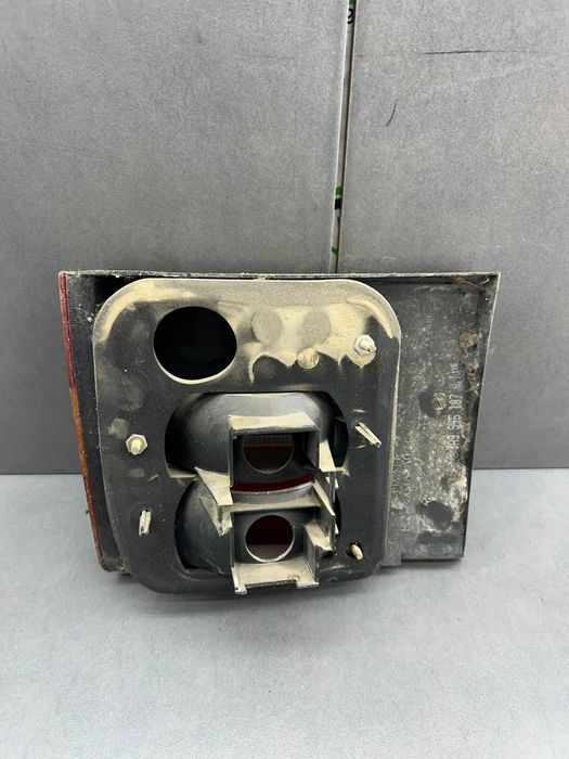 Lampa / Tripla stop stanga pe hayon 3A9945107 Volkswagen VW Passat