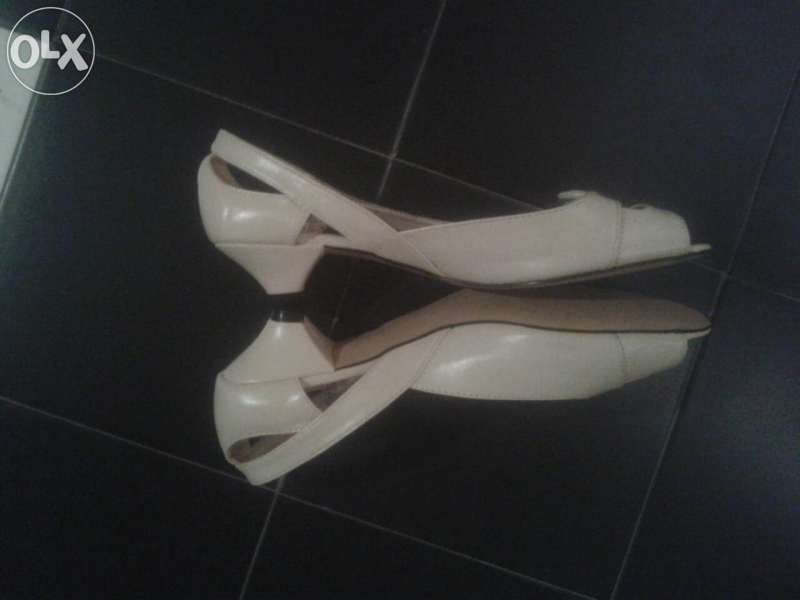 Нови кожени обувки 38ми номер