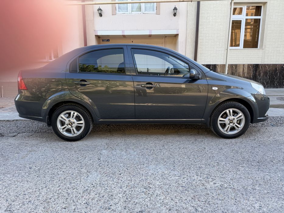 Некса 3 мокрий краска капотини узи