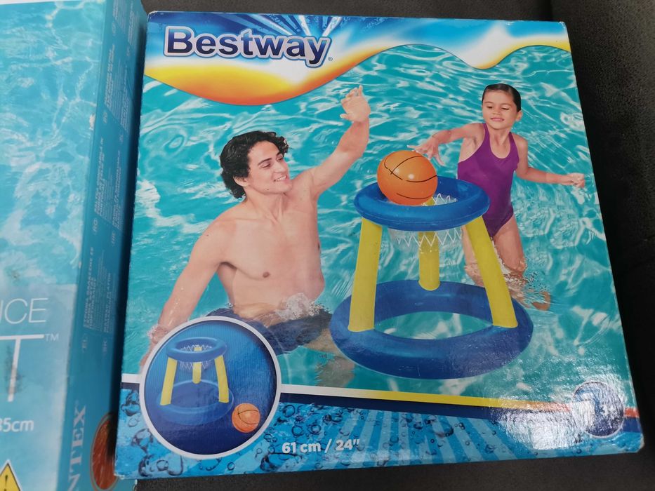29 лв за двете! Надуваем дюшек и баскетболна игра за басейн
