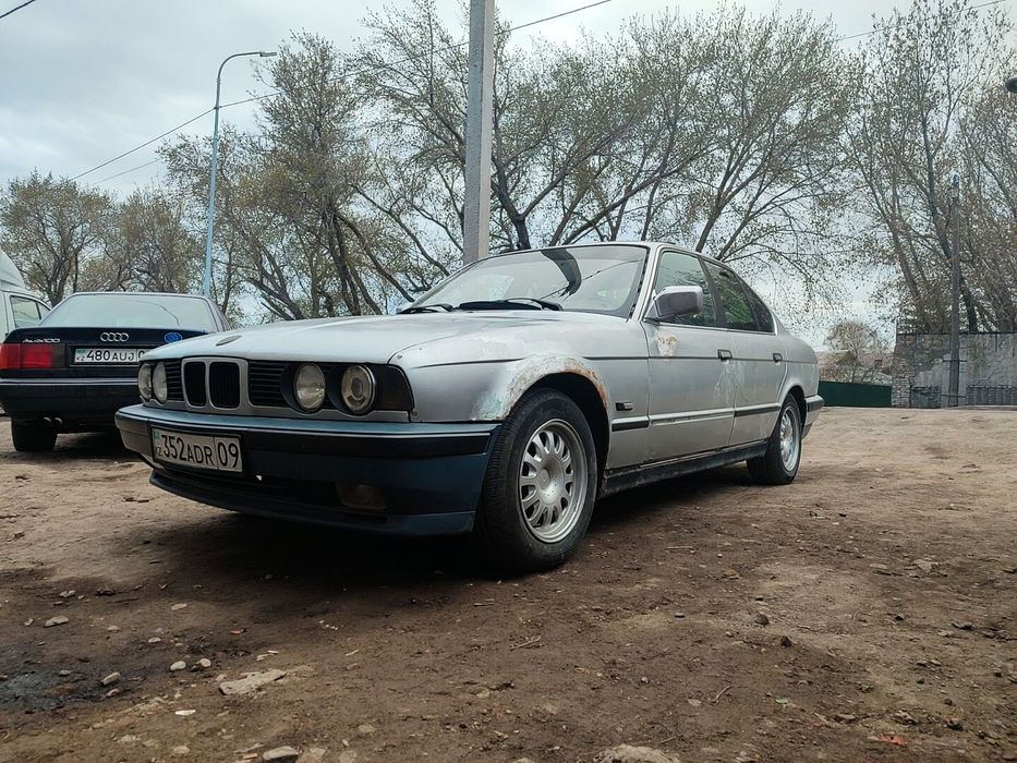 По запчастям продаётся БМВ Е34