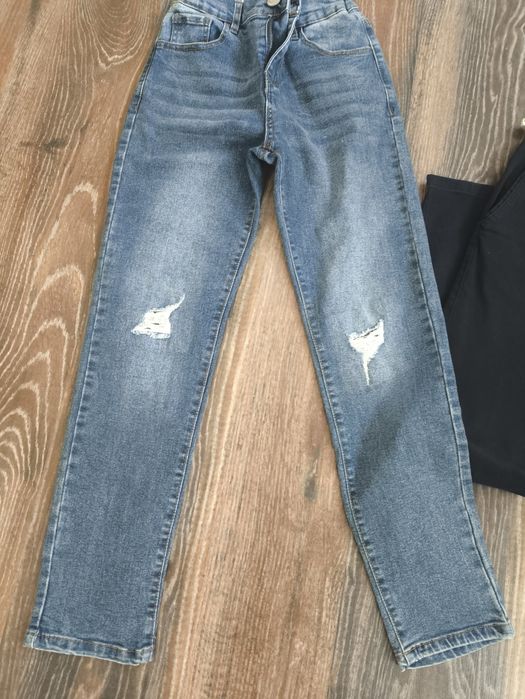 Продам джинсы и брюки черные для школы