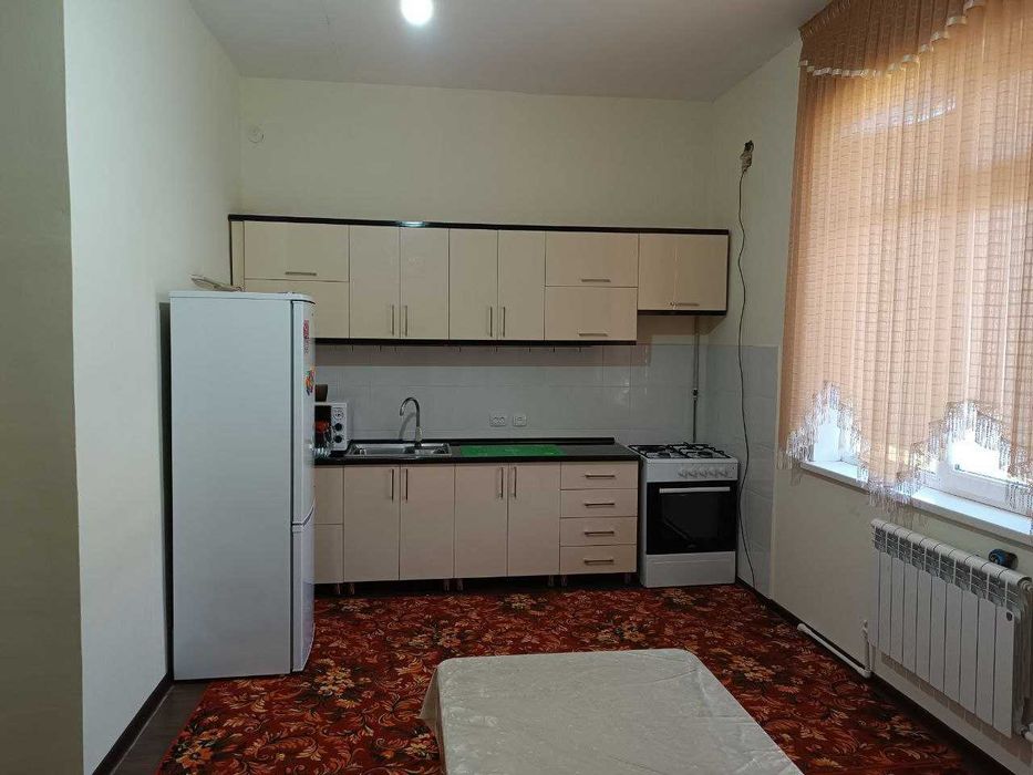 6 sotixli yangi kotej