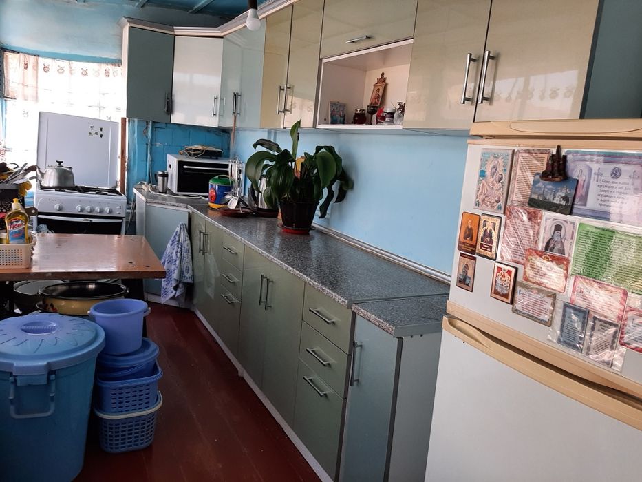 Продается двух семейный коттедж центре города 2-й микрорайон Бутон 5/2