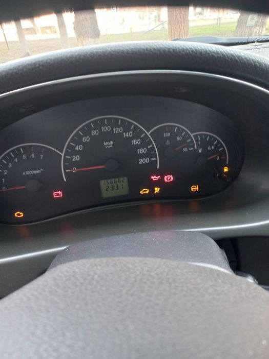 Лада приора 1.6 седан