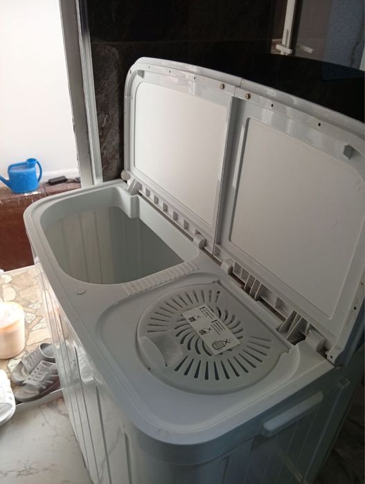 Kir yuvish mashinasi sotiladi