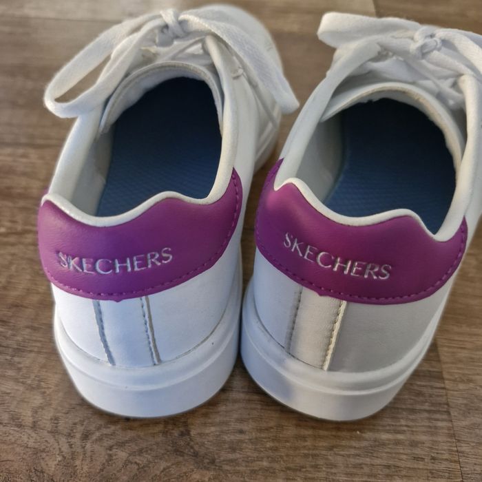 Adidași skechers mărimea 34