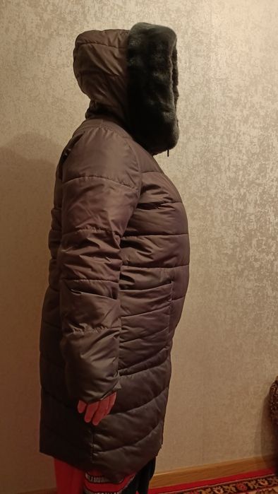 Пуховик женский зимний. 52