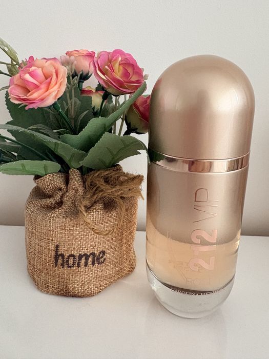 Парфюм Carolina Herrera-Vip rose
