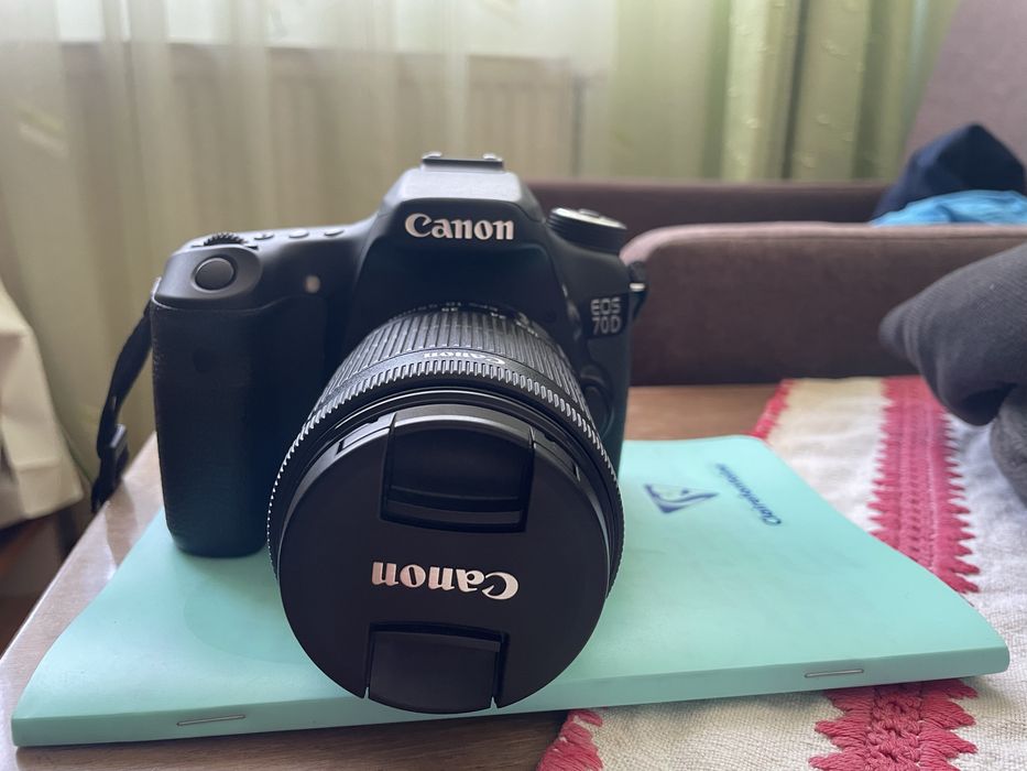 Canon eos 70 D cu obiective 18-55 mm IS Stm si 55-250 Is