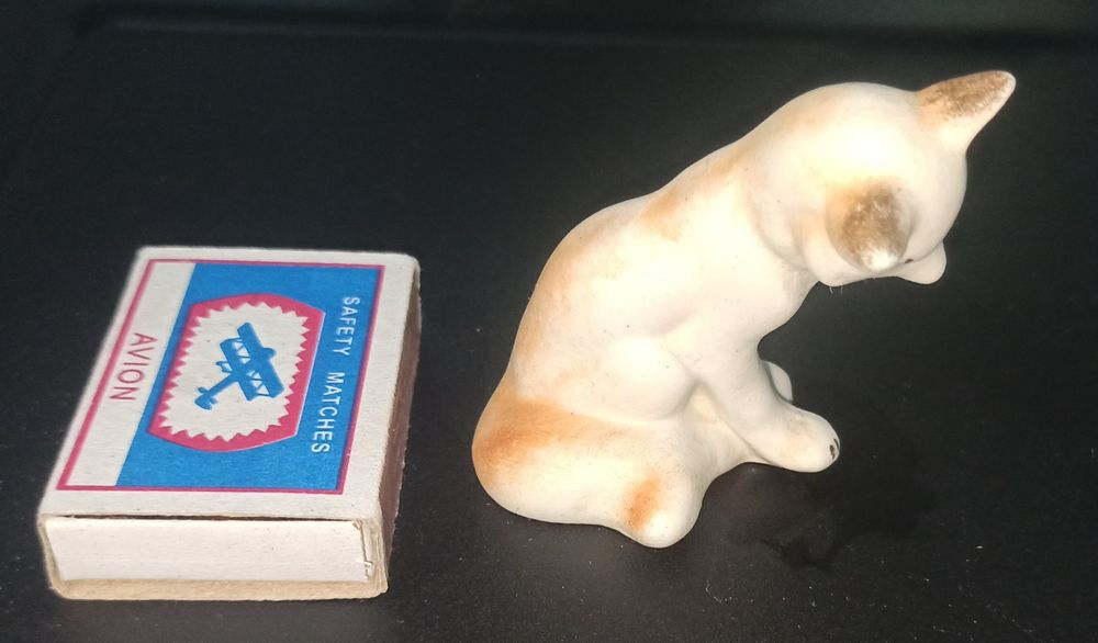 Фарфoрoвая стaтуэтка – Лиса