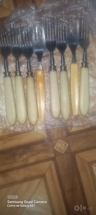 Продаю посуду ,молочница, вилки ,печенница