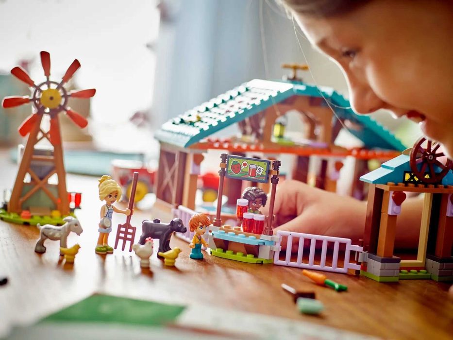 НОВО LEGO Friends 42617 - Убежище за селскостопански животни