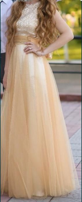 Платье на выпускной вечернее