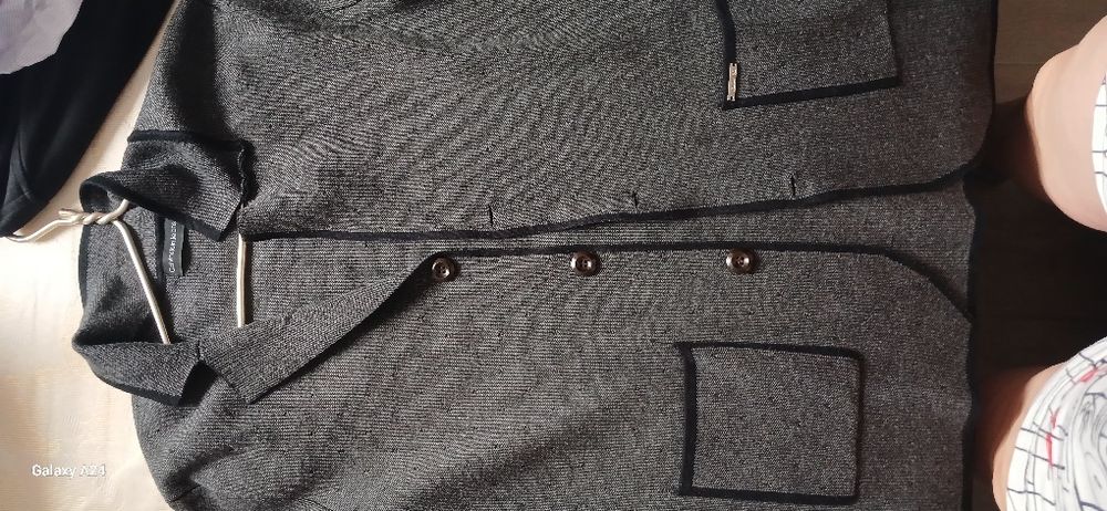 Продам пакет мужской одежды