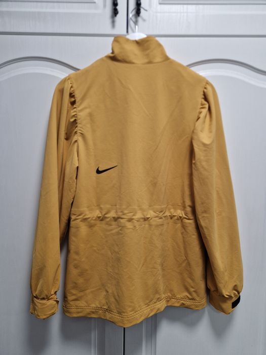 Дамско пролетно яке Nike tech XS размер