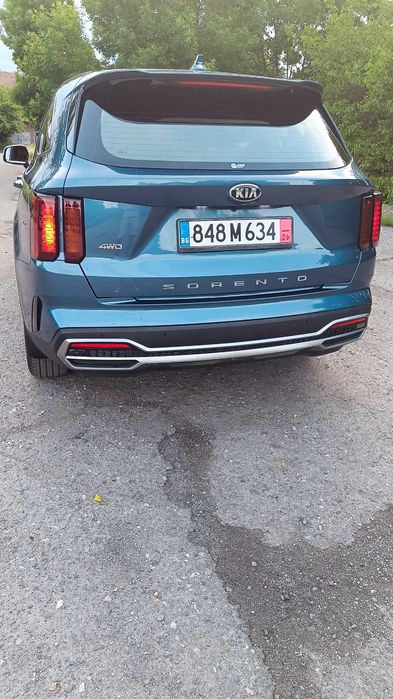 Продавам Киа Соренто