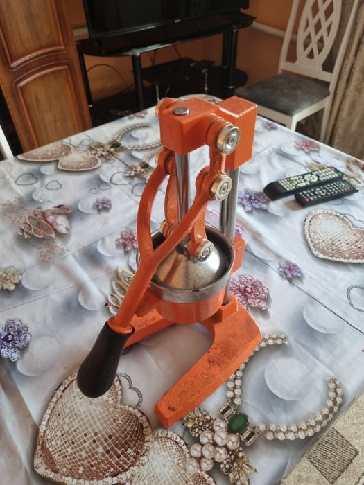 Соковыжемалка чугун