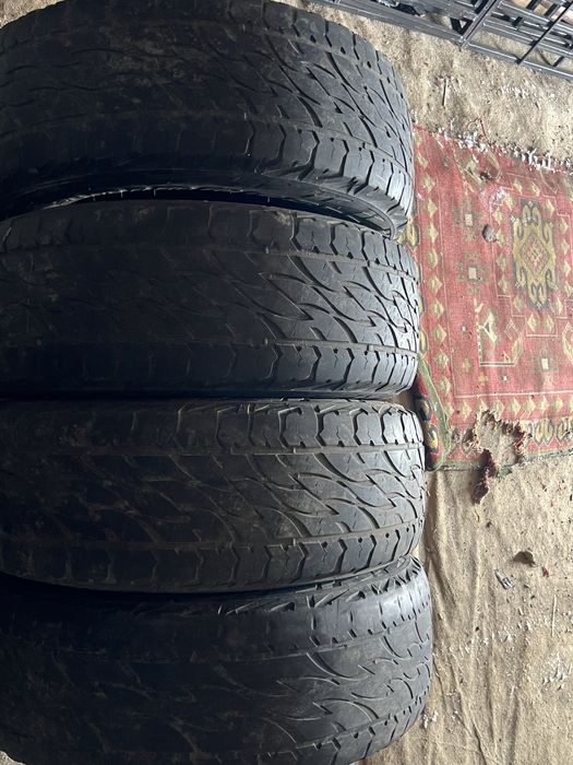 Продам шины летние 265/65/17