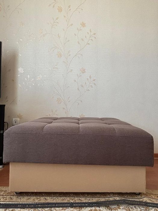 Продам Диван, кресло и пуфик.