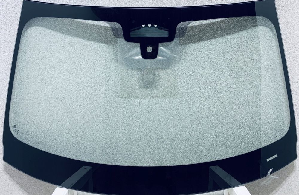 Предно стъкло BMW x7 2019+