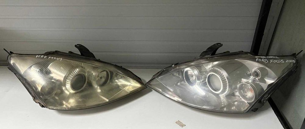 Set faruri Ford Focus 2003 xenon cu module incluse