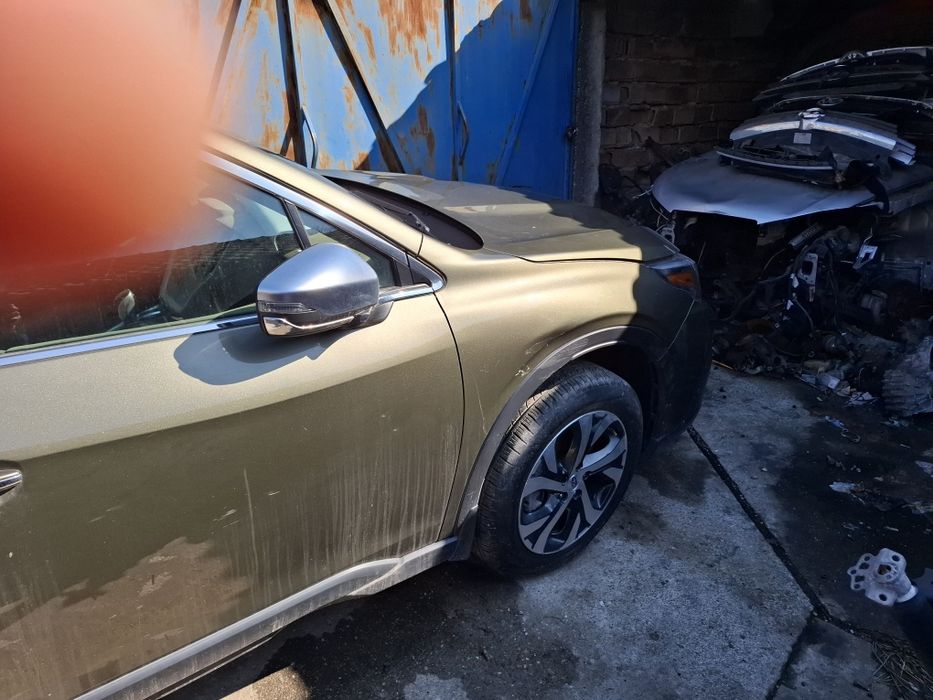 Субару Аутбек на части