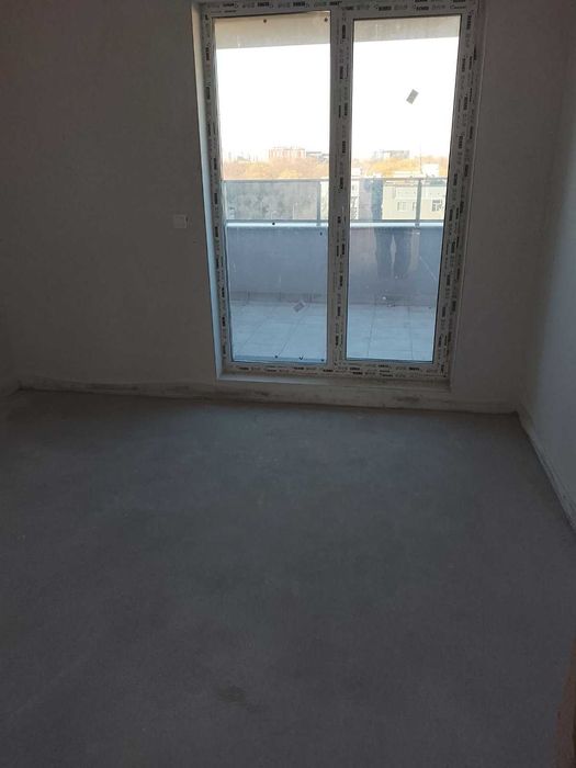 Продава се Тристаен апартамент в с. Брестник, Област Пловдив - 145 кв.м за 12 €/кв.м - Снимка #5