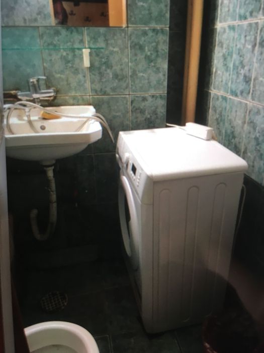 Închiriez garsoniera conf.3