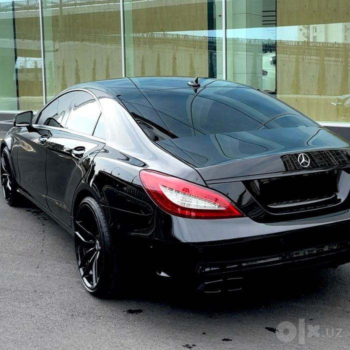 Mercedes- benz CLS Banan