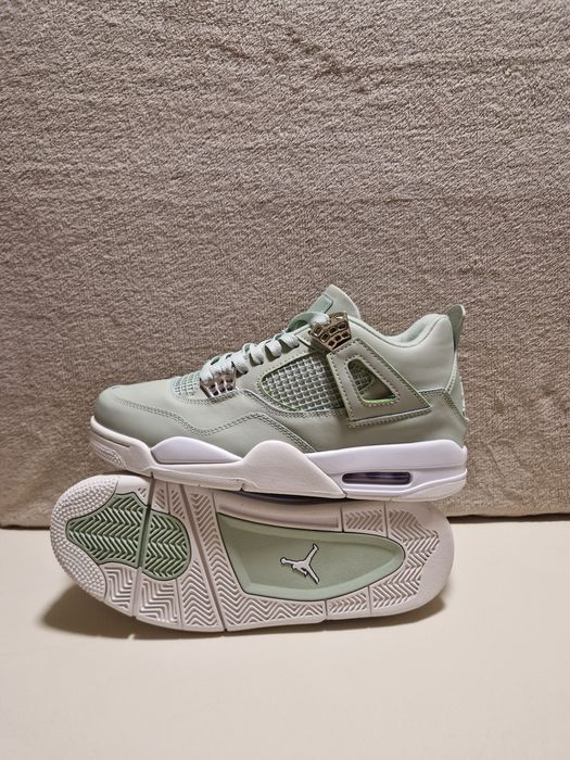 Jordan 4 Seafoam