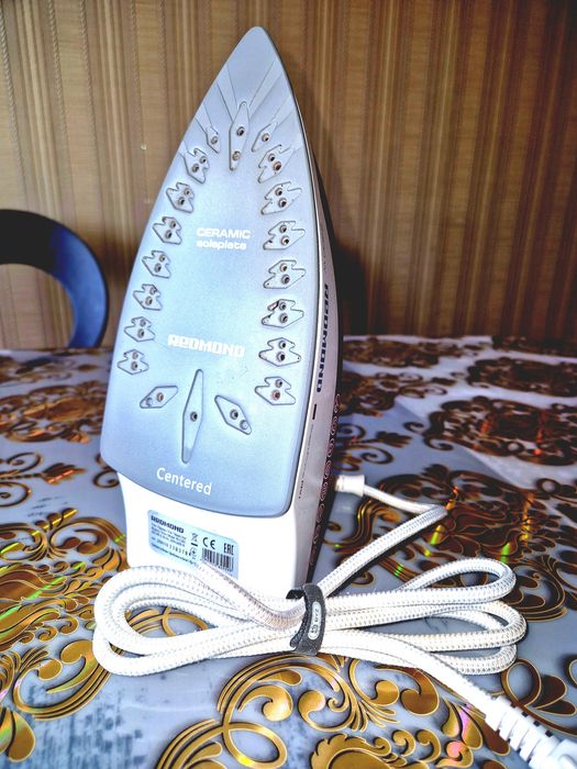 Продам утюг электрический