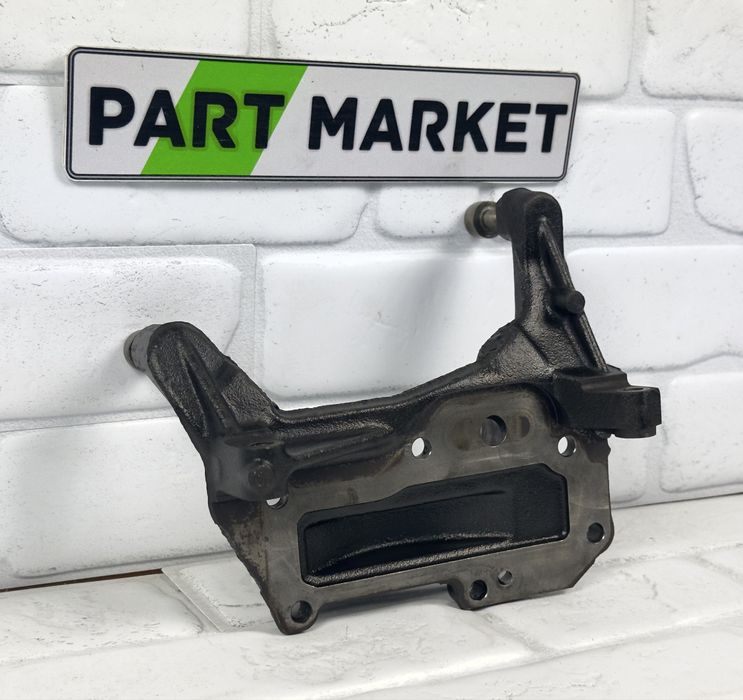 Стойка Капак AUDI 059145267D