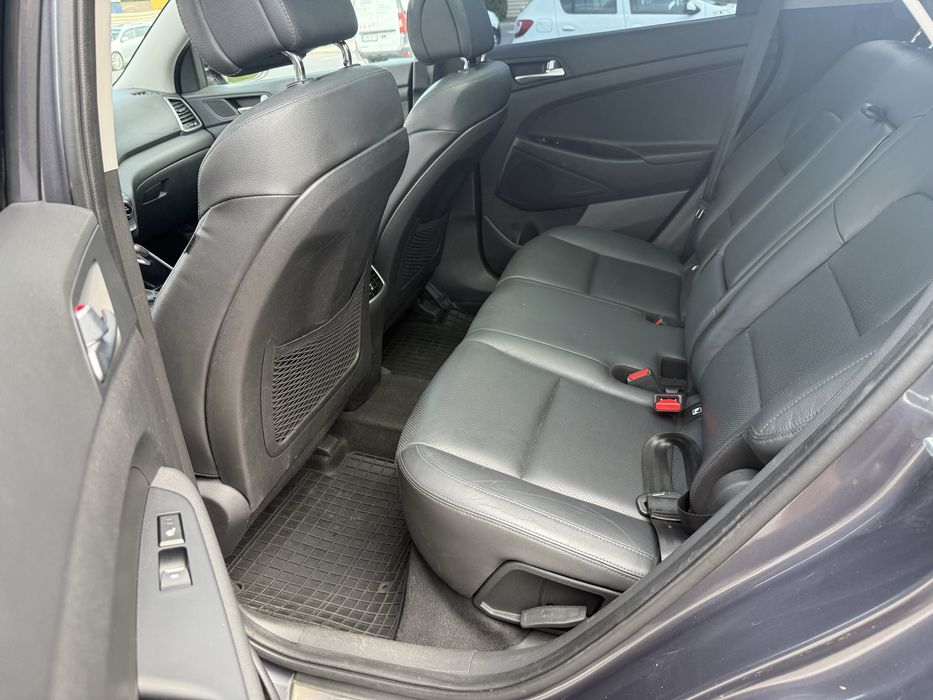 Hyundai Tucson 2.0 crdi 6AT Luxury + 185CP
