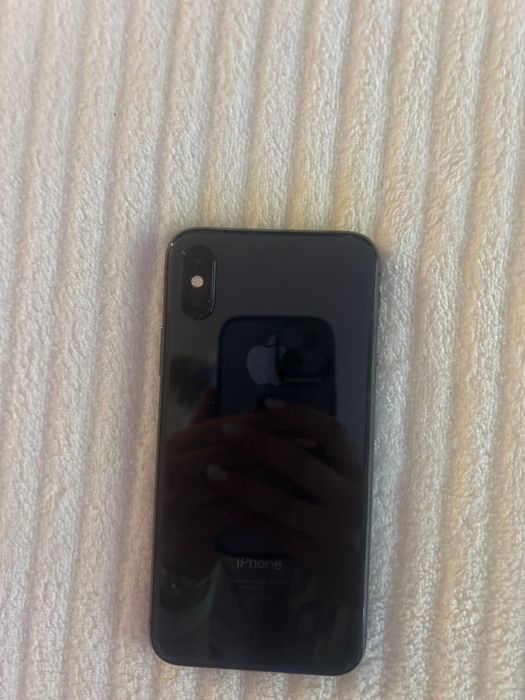 iPhone X-не се включва,дефектен дисплей, за части