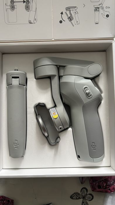 стабилизатор Стедикам DJI Osmo Mobile SE