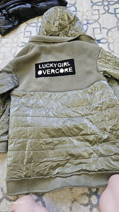 Продам демисизную куртку на девочку